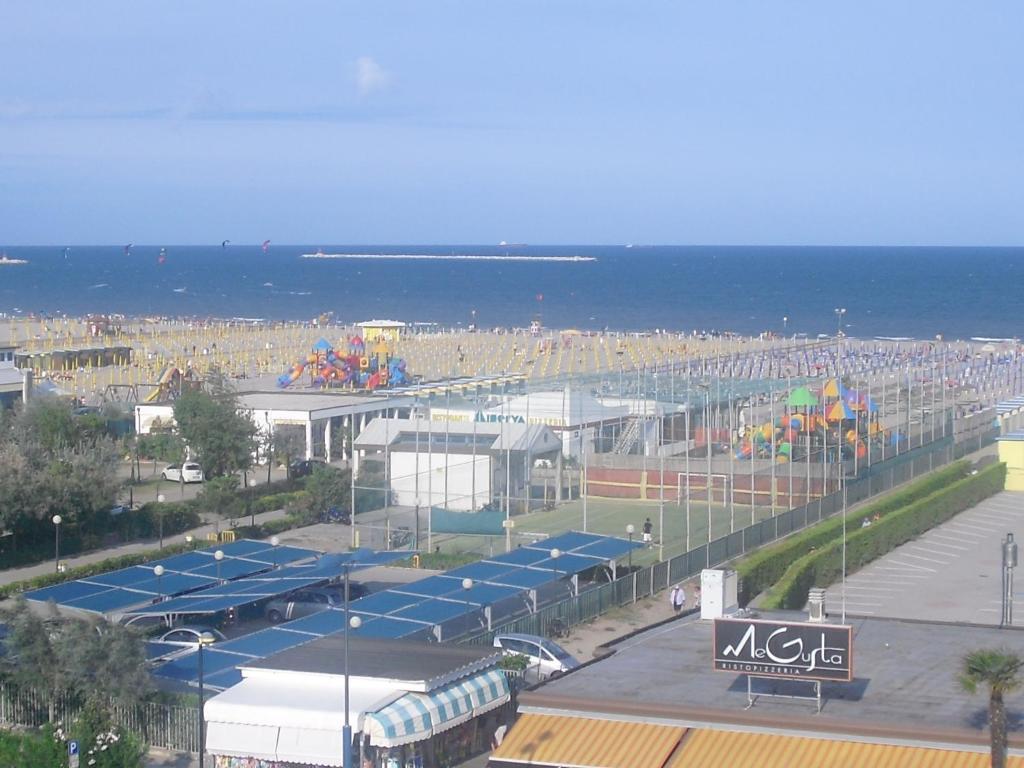 Hotel Metropol Sottomarina Buitenkant foto