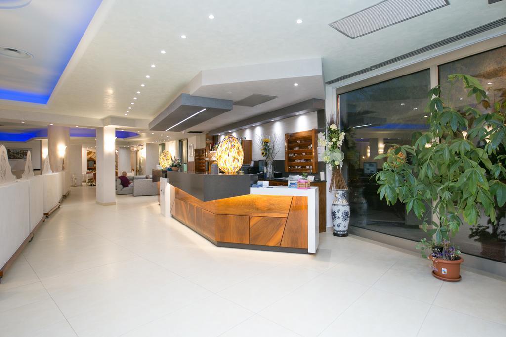 Hotel Metropol Sottomarina Buitenkant foto