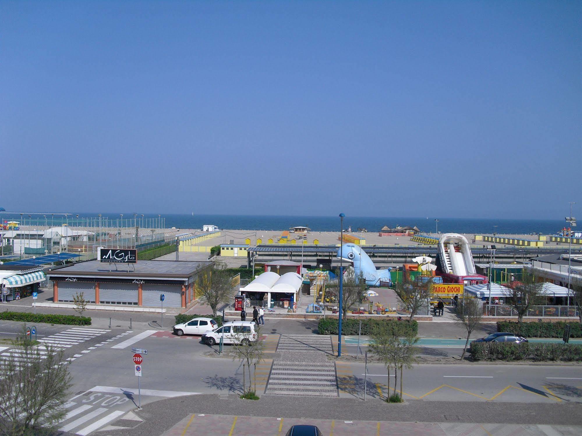 Hotel Metropol Sottomarina Buitenkant foto
