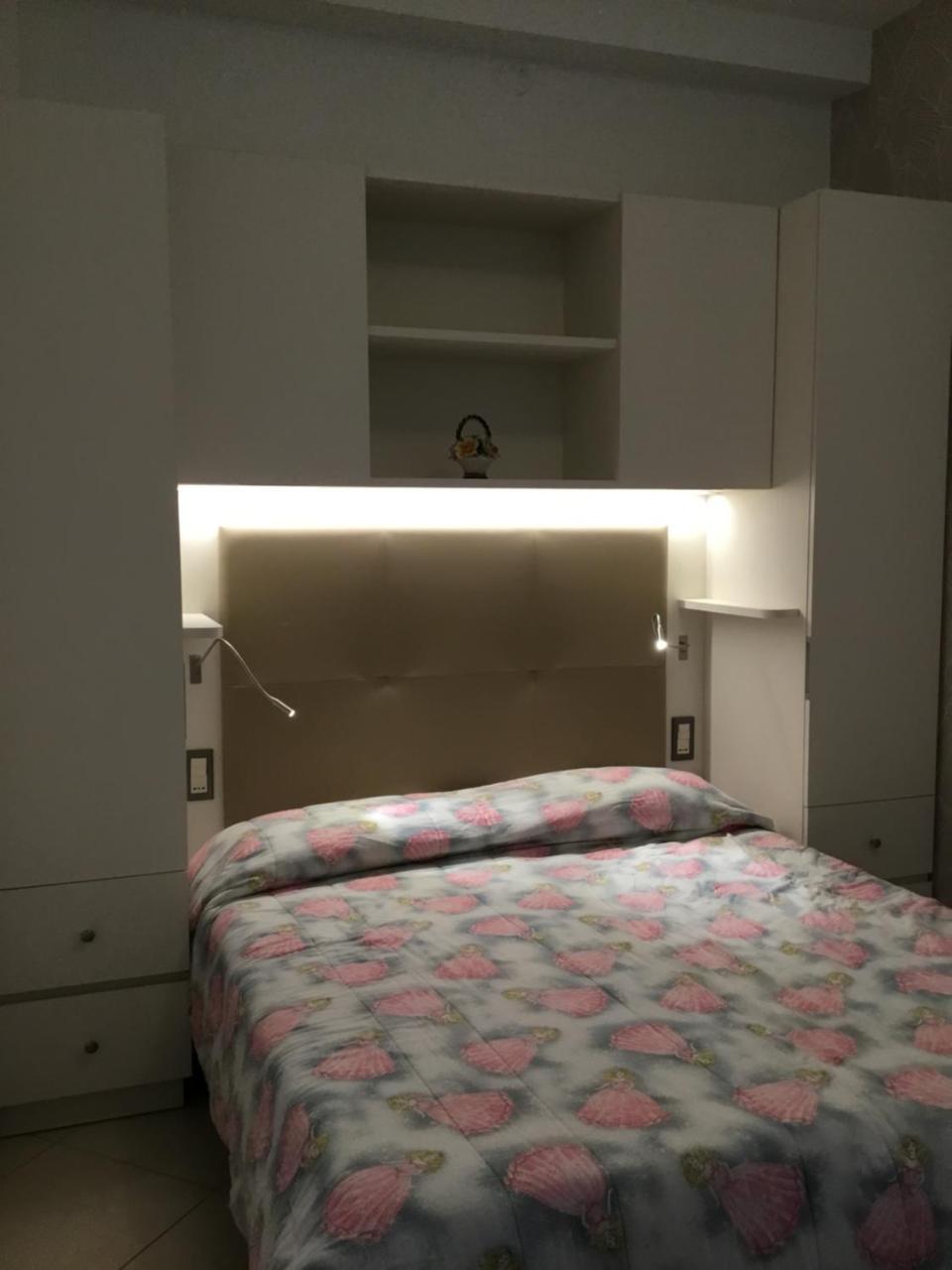 Hotel Metropol Sottomarina Buitenkant foto